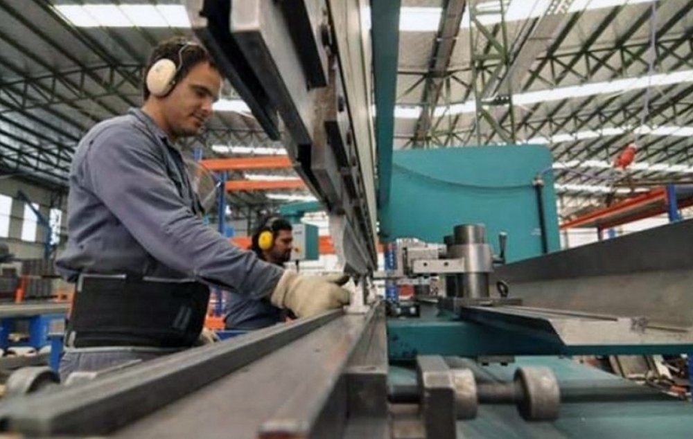 La producción de Pymes Industriales cayó un 23,5% en junio