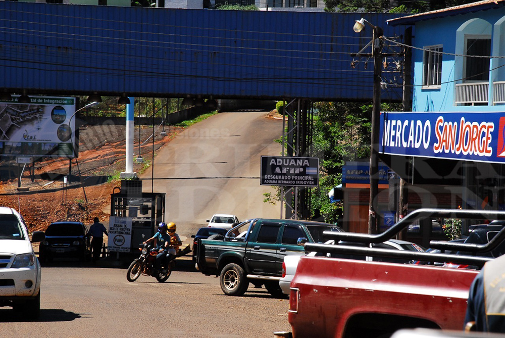 Comerciantes de Irigoyen presionan para abrir la frontera