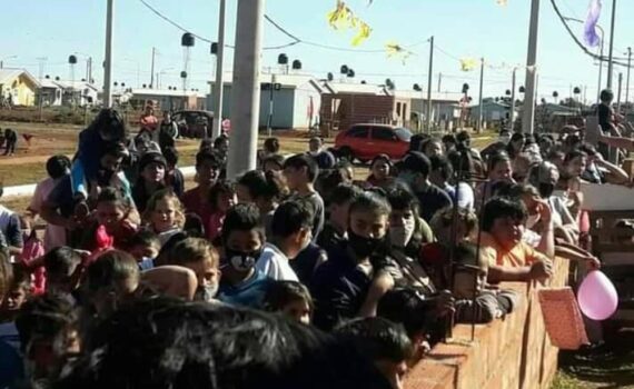 Reciben donaciones para agasajar a los niños en Navidad