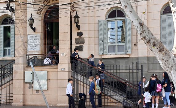 Escuelas privadas de Misiones tendrán aumentos de cuota de hasta el 45% este año